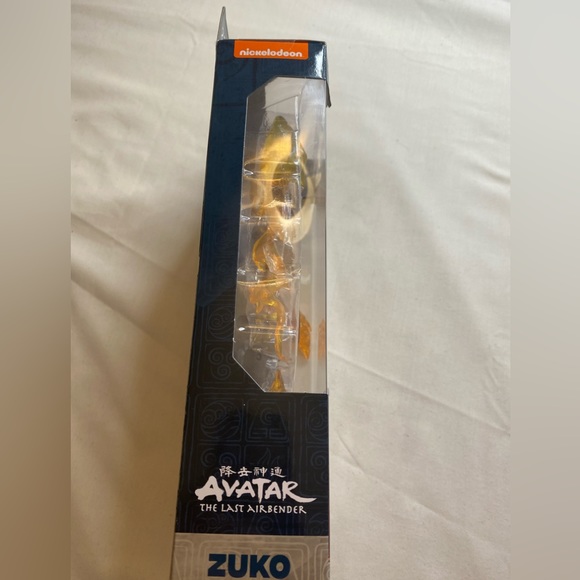 Prince Zuko (Avatar The Last Airbender) McFarlane Toys 7" Action Figure - Picture 7 of 9